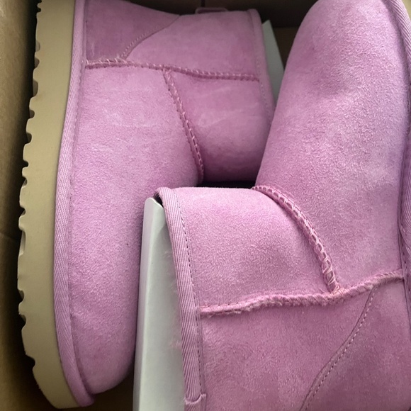 Pink UGG’s - Picture 4 of 5